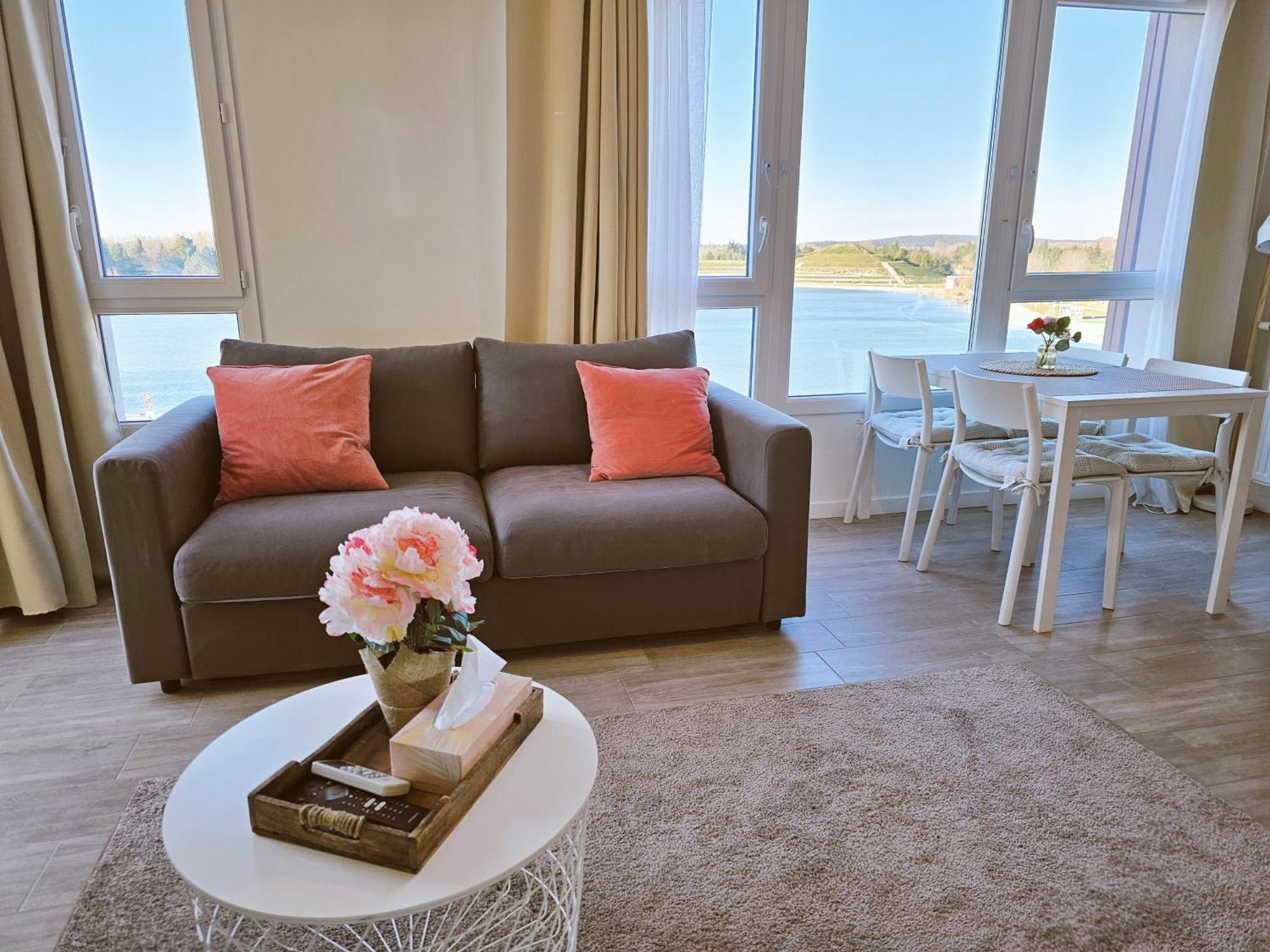 Lakeside Provence - Appartement 4 Etoiles Face Au Lac De Монтё Экстерьер фото